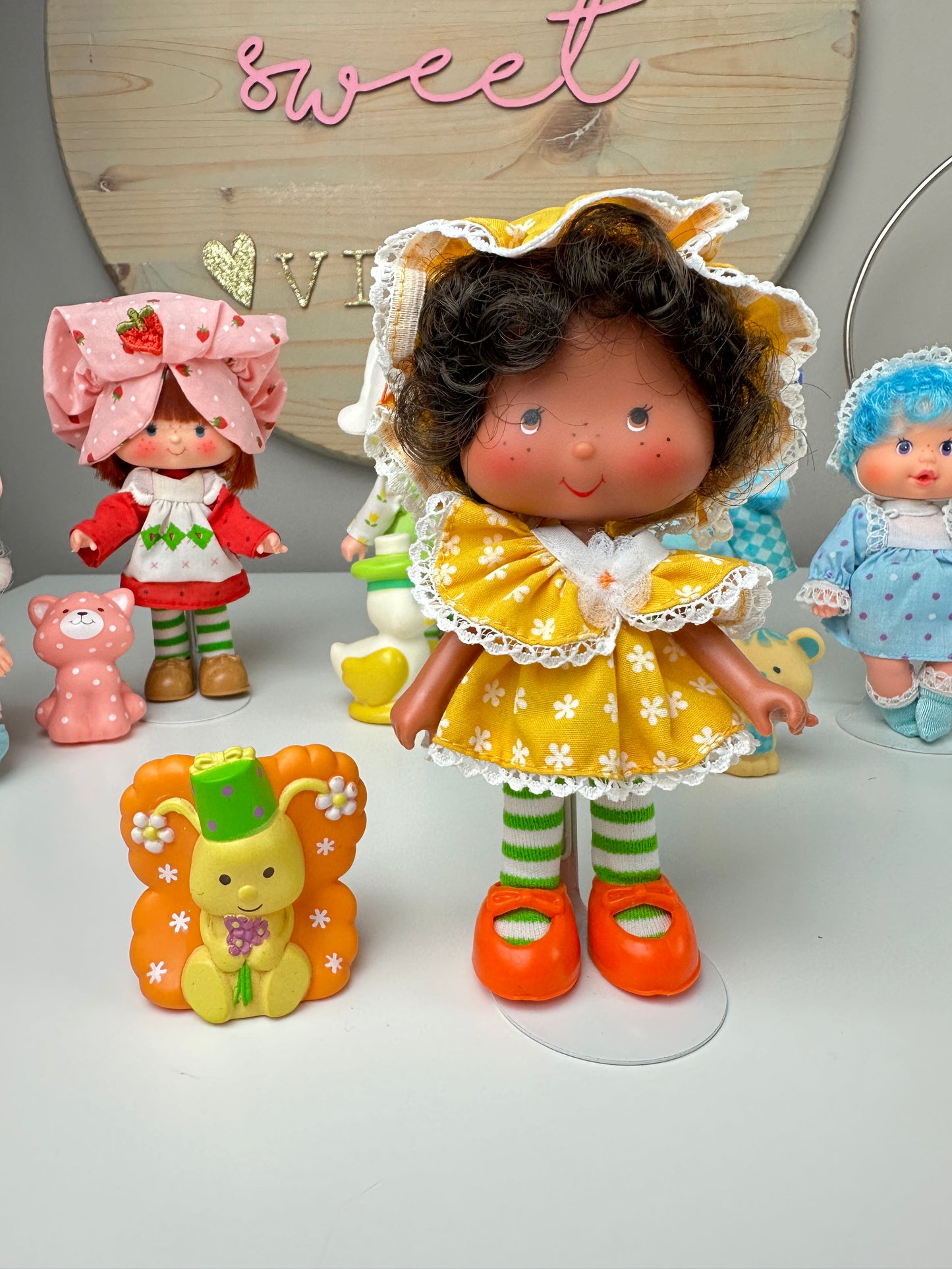 Kaiser 1001 Display Stands for Regular SSC Dolls & Babies (3.5" - 5") Sold Separately