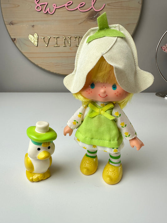 1983 Kenner Strawberry Shortcake Mint Tulip with Marsh Mallard Doll