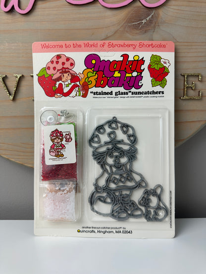 1980s Strawberry Shortcake Makit Bakit Stained Glass Suncatchers Set MOC