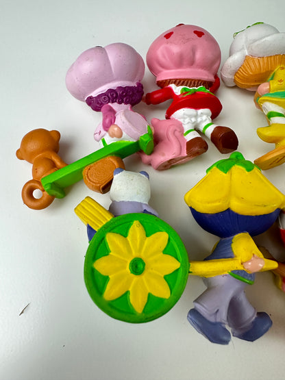 1983 Kenner Strawberryland Strawberry Shortcake Miniature PVC Figures [Sold Separately]