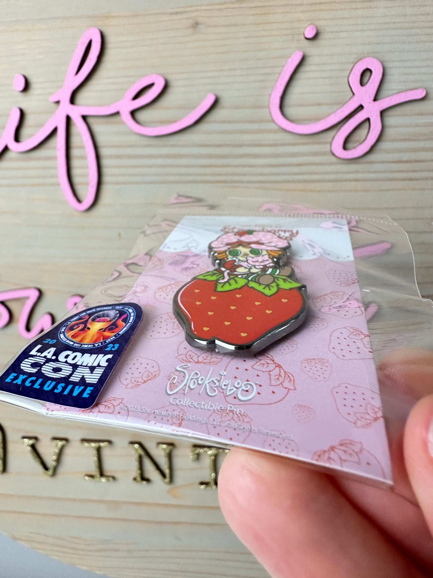 Spooksieboo Strawberry Shortcake LA Comic Con Exclusive Pin MIP