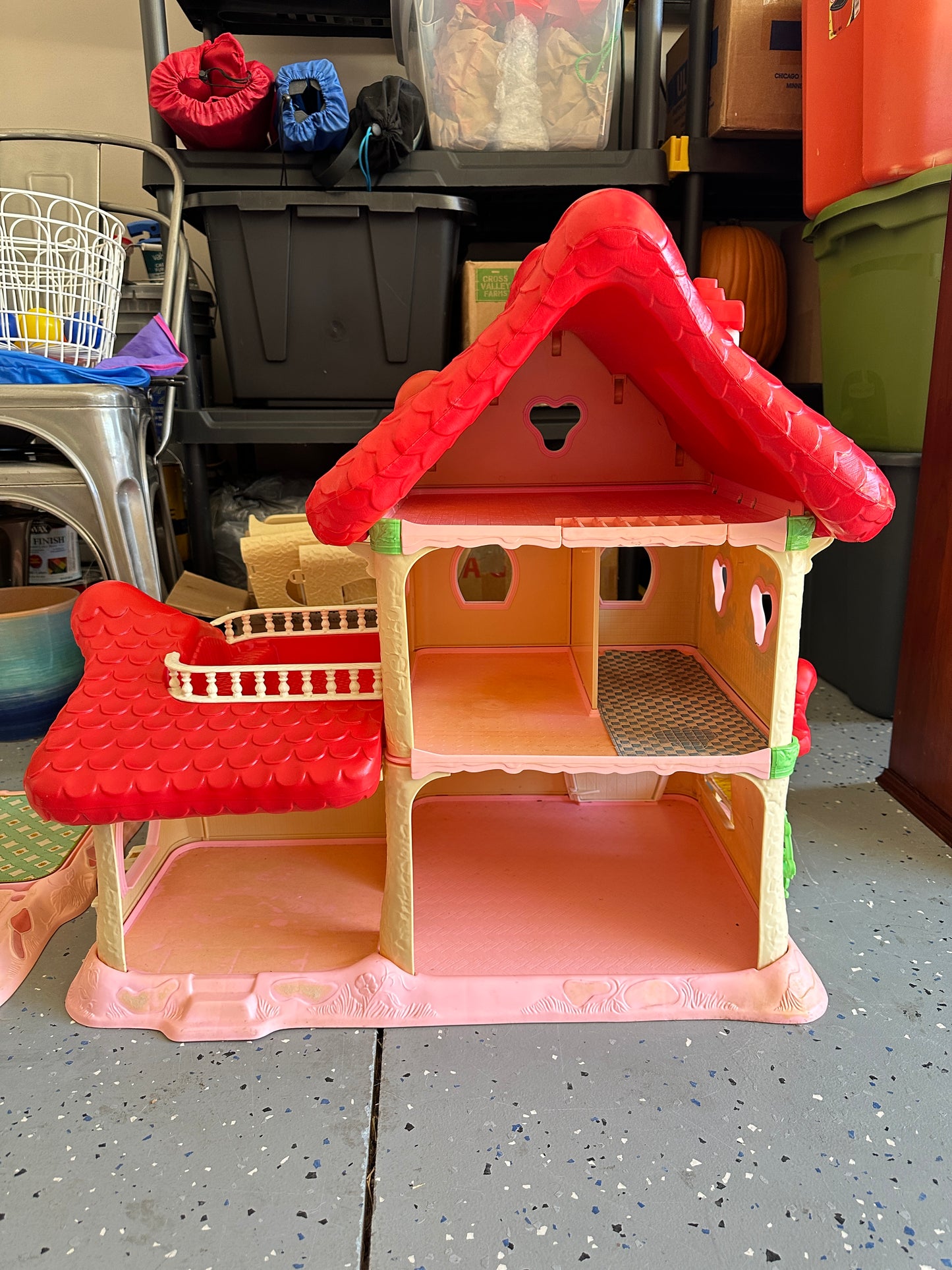 1983 Kenner Berry Happy Home Dollhouse (LOCAL PICK-UP ONLY)