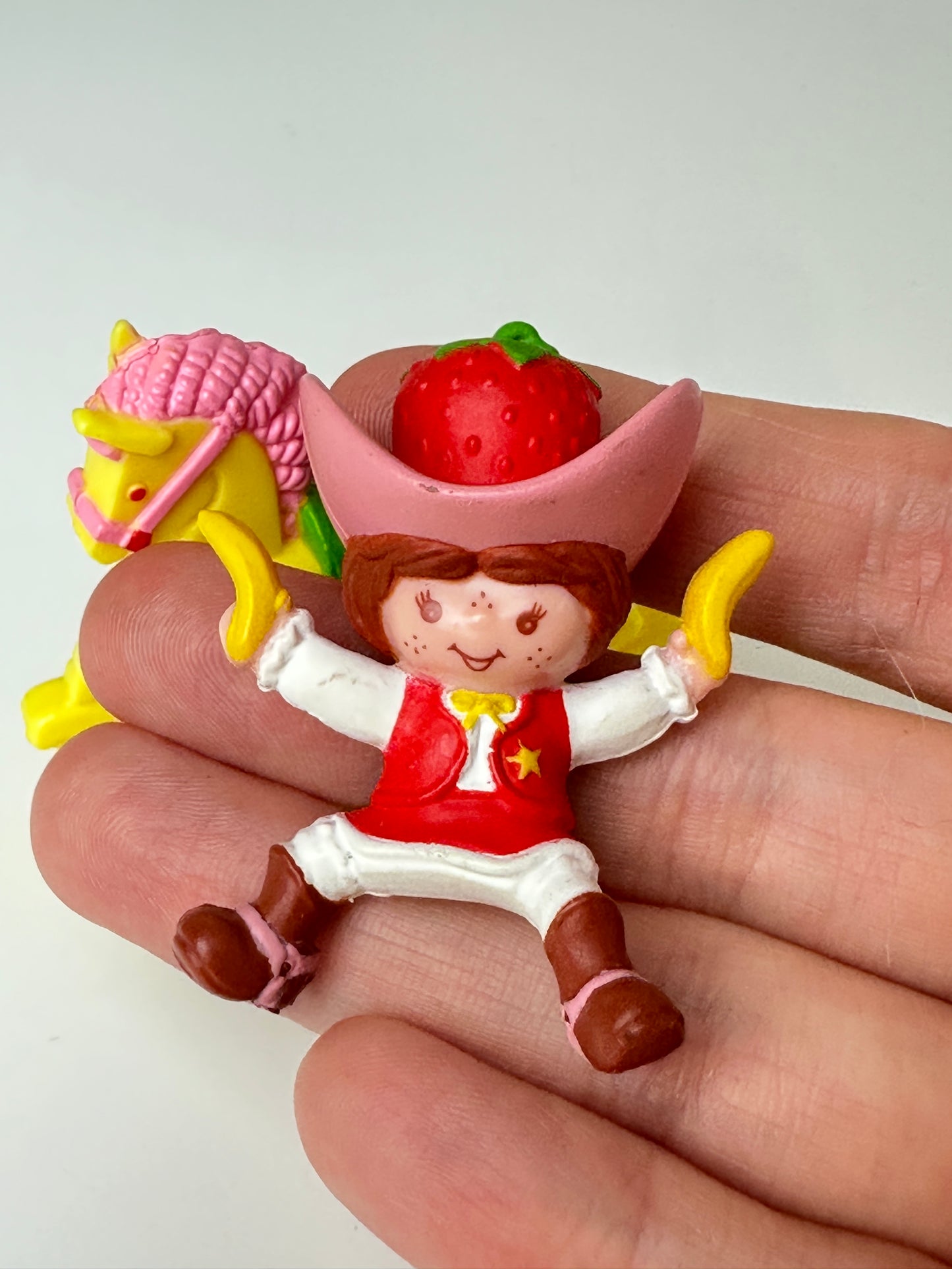 1983 Kenner Strawberryland Strawberry Shortcake Deluxe Miniature SSC on a Rocking Horse