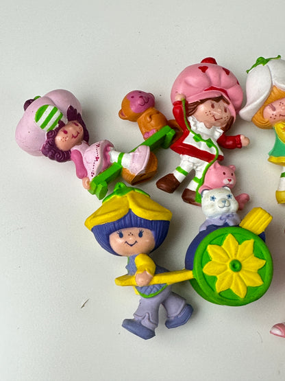 1983 Kenner Strawberryland Strawberry Shortcake Miniature PVC Figures [Sold Separately]