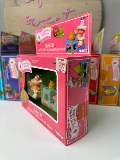 1984 Strawberry Shortcake Cafe Ole & Burrito at the Potter's Wheel Deluxe Miniature NRFB - Factory Sealed Box