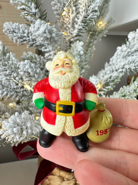 1987 Hallmark Santa Figurine (Plastic)