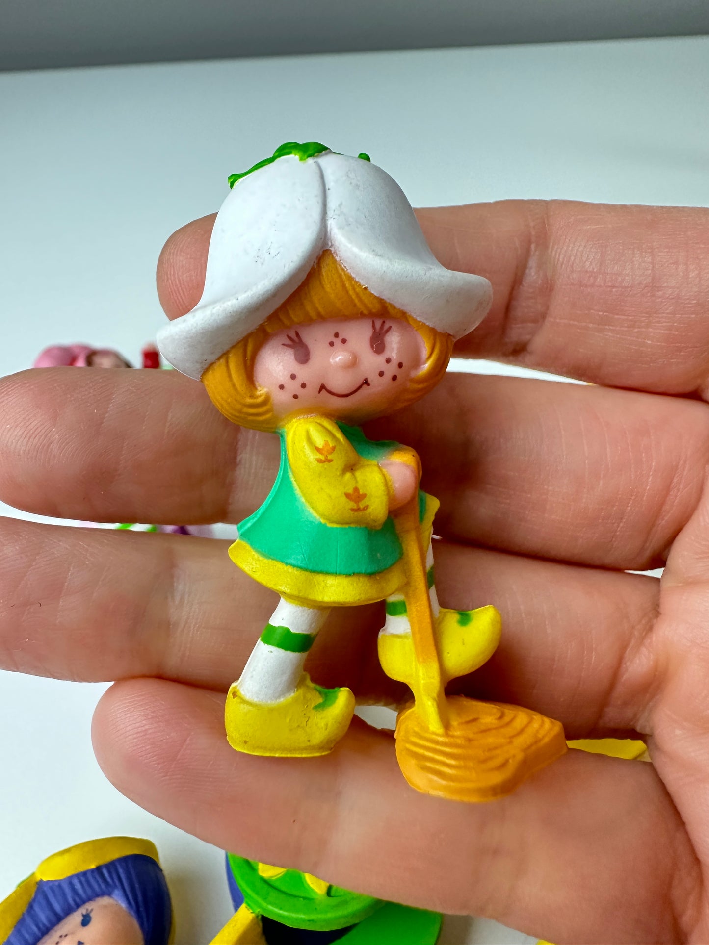 1983 Kenner Strawberryland Strawberry Shortcake Miniature PVC Figures [Sold Separately]