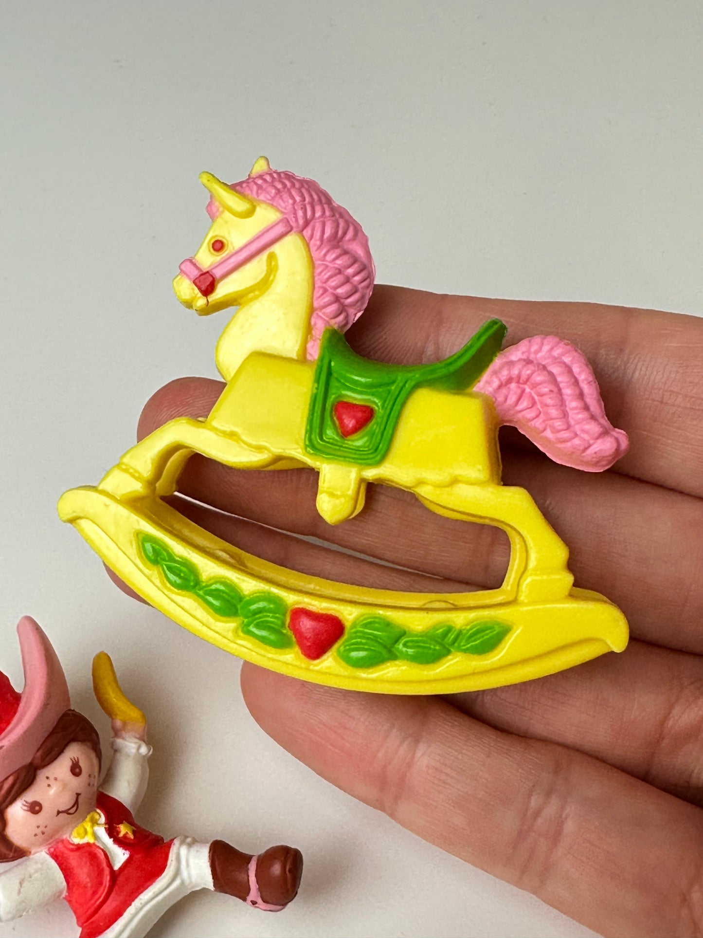 1983 Kenner Strawberryland Strawberry Shortcake Deluxe Miniature SSC on a Rocking Horse