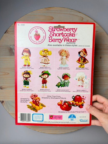 1980s Kenner Strawberry Shortcake Berry Wear MOC [Opened]