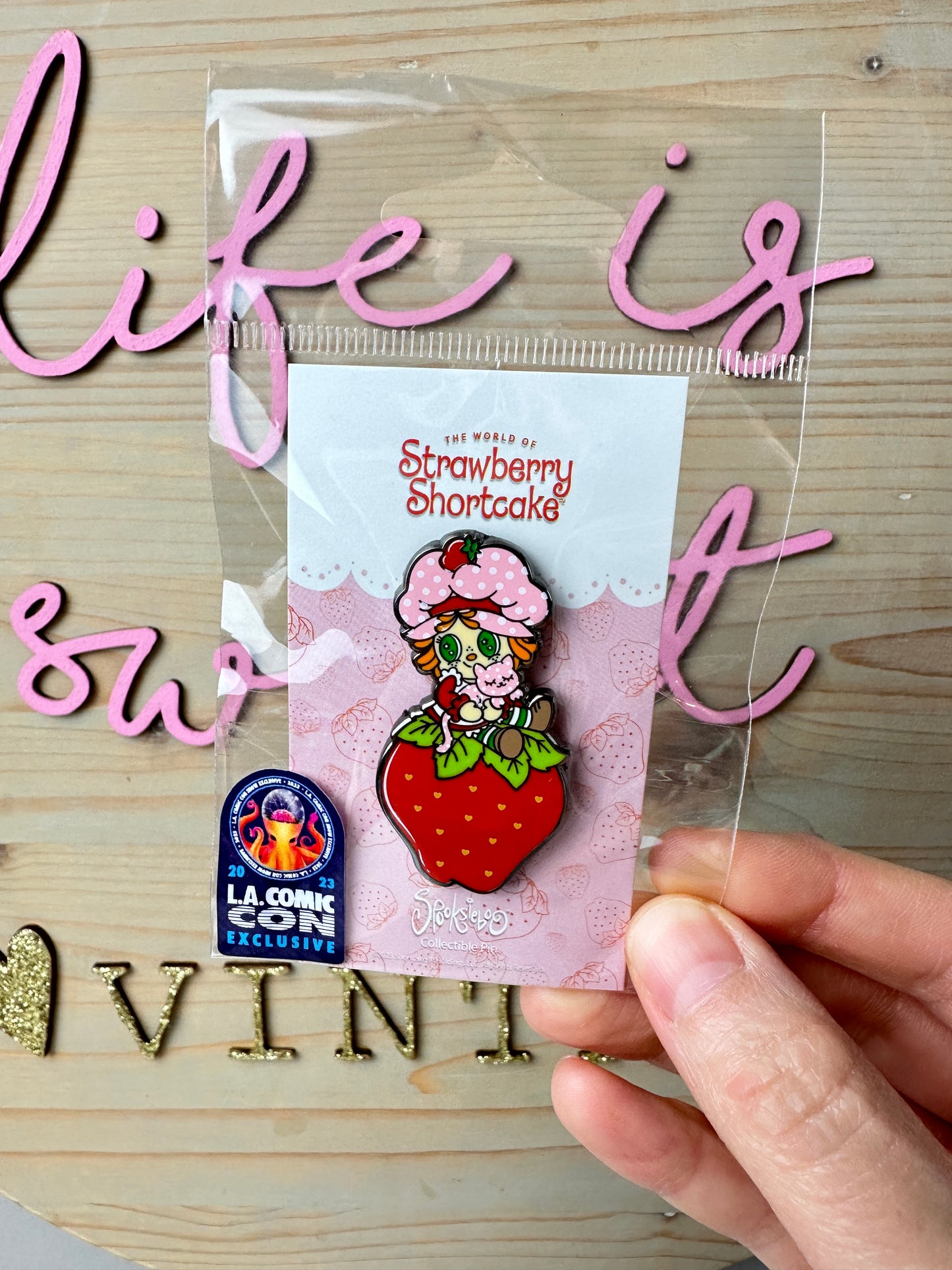 Spooksieboo Strawberry Shortcake LA Comic Con Exclusive Pin MIP