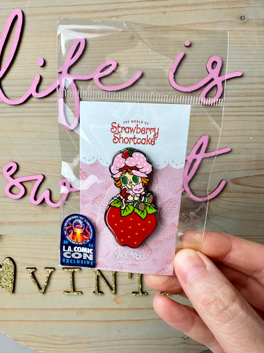 Spooksieboo Strawberry Shortcake LA Comic Con Exclusive Pin MIP