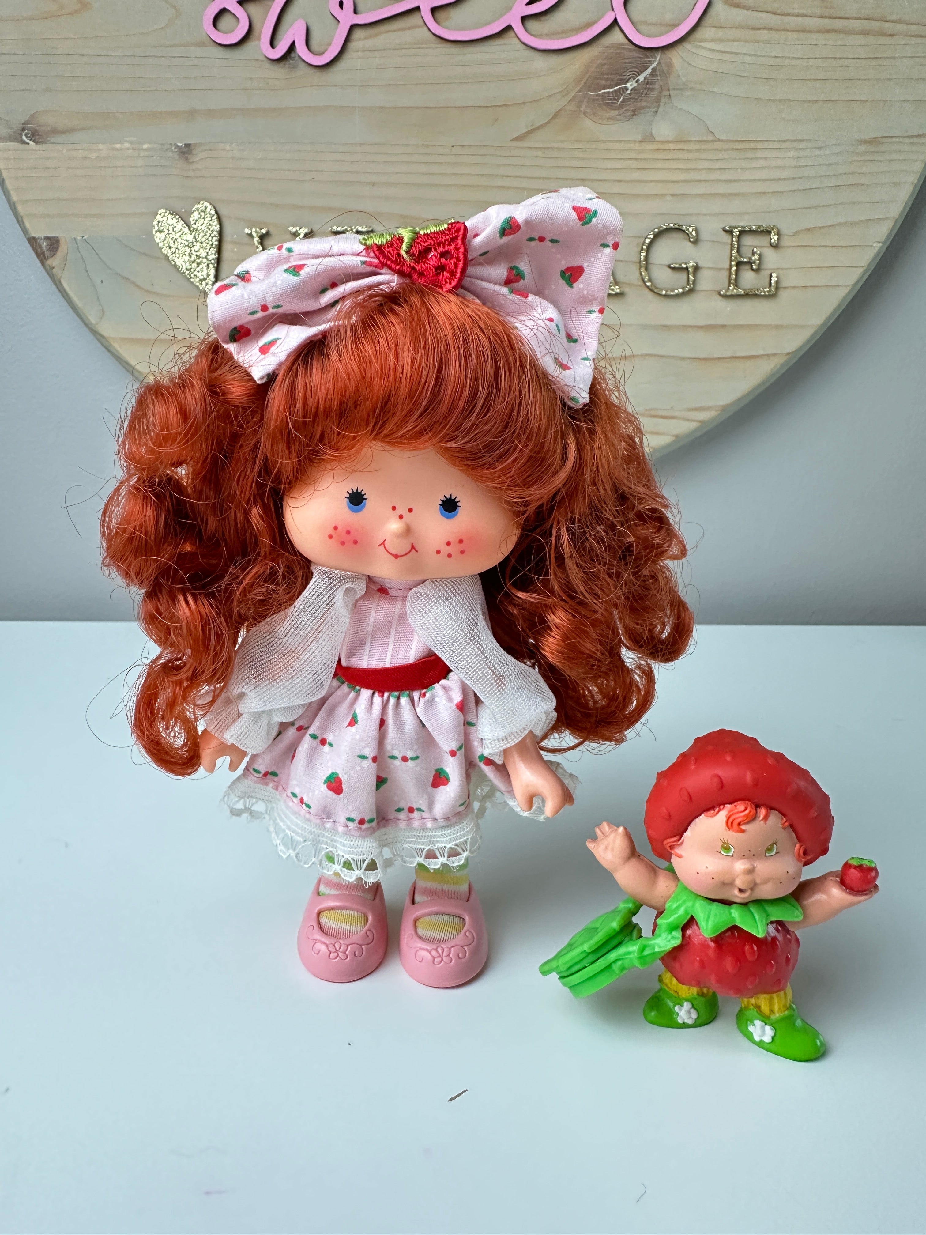 Vintage strawberry shortcake Berrykin outlets doll