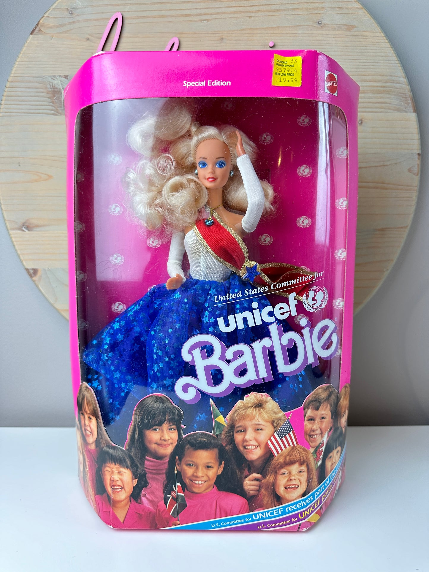 1989 Mattel Special Edition Unicef Barbie MIB