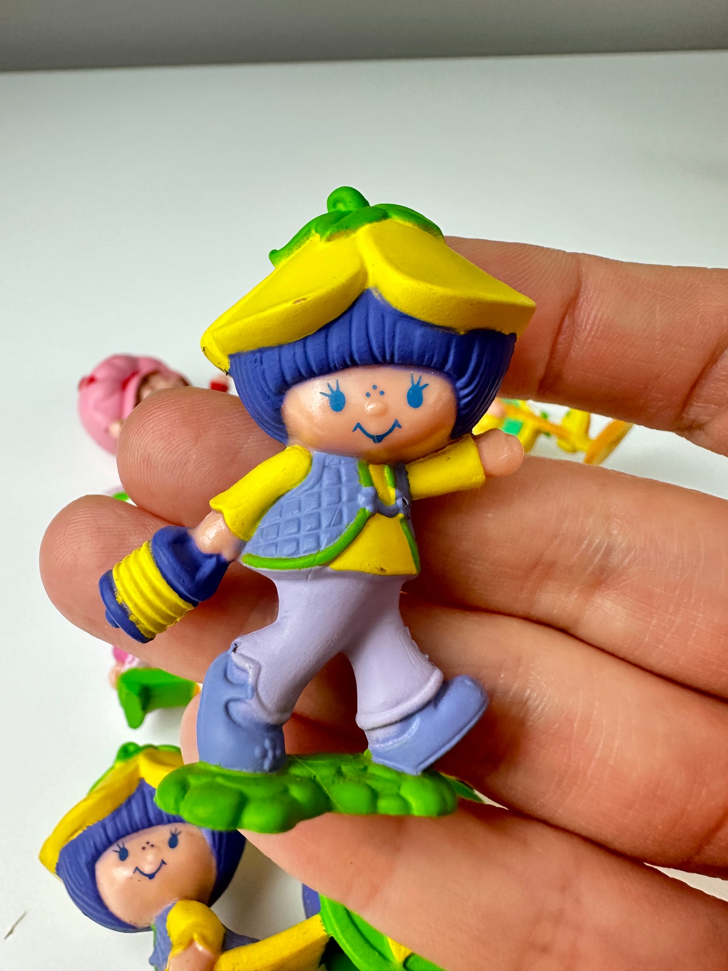 1983 Kenner Strawberryland Strawberry Shortcake Miniature PVC Figures [Sold Separately]